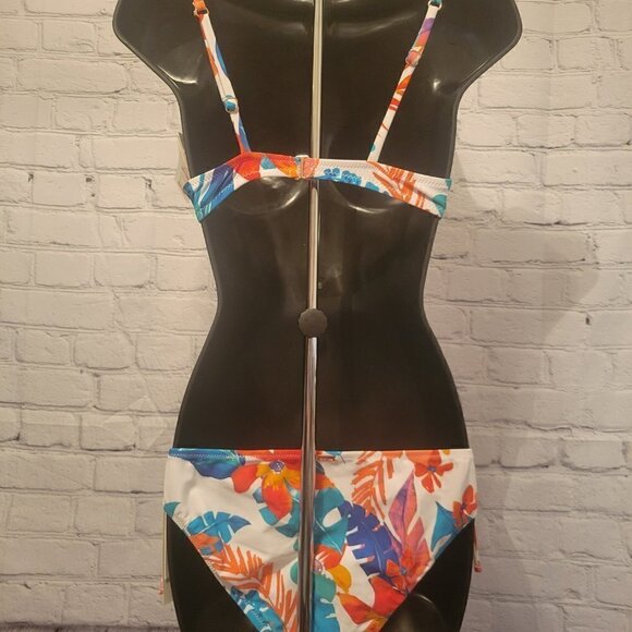 Raisins Juniors' Underwire Bikini Top & Bottom - Riviera Maya Multi - Picture 6 of 10